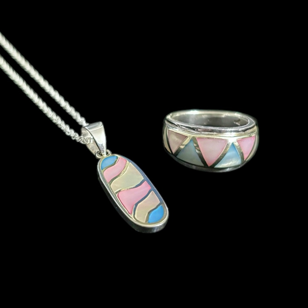 Vintage 925 Sterling Silver Ring & Tag Pendant Mother of Pearl Pastel Pink Blue